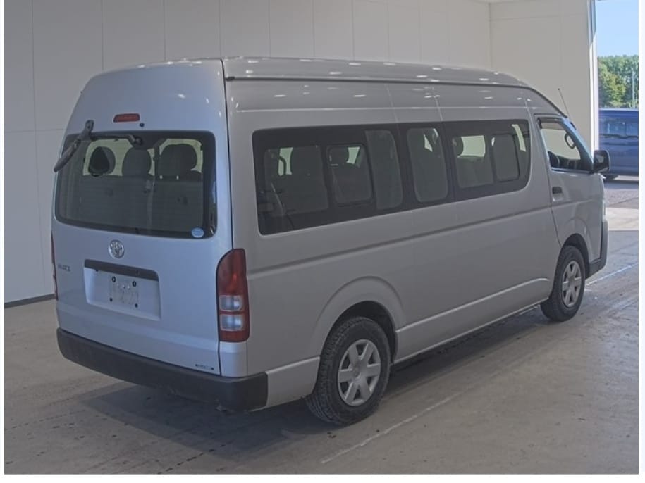 Toyota Hiace Commuter