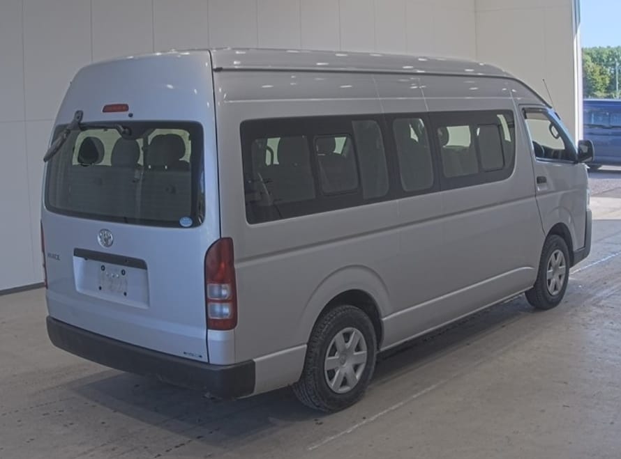 Toyota Hiace Commuter